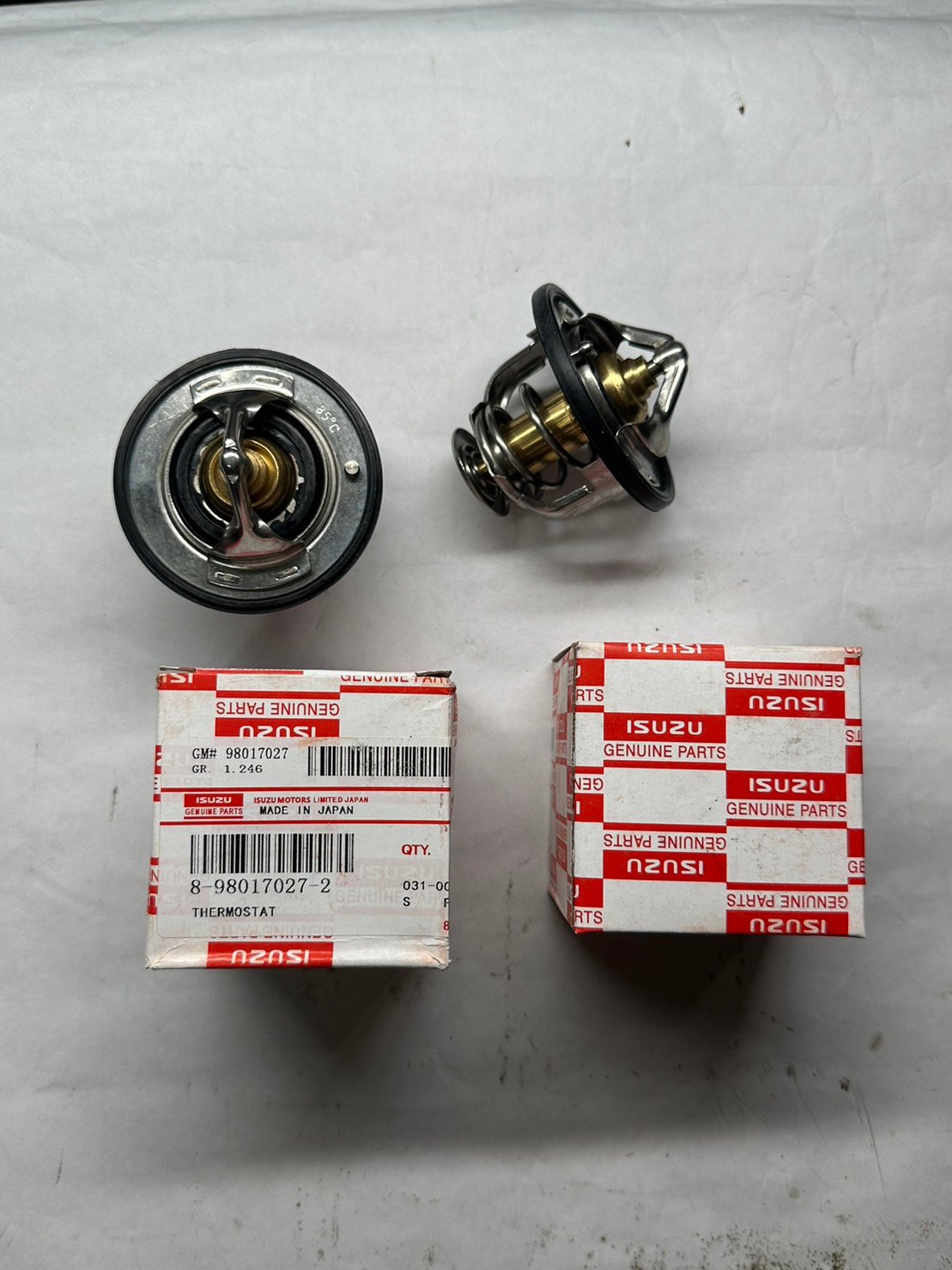 วาล์วน้ำ  D-max commonrail.  1 . 9. Blue power.  All new. D-max.  Mu7.   85°    แบบแท้