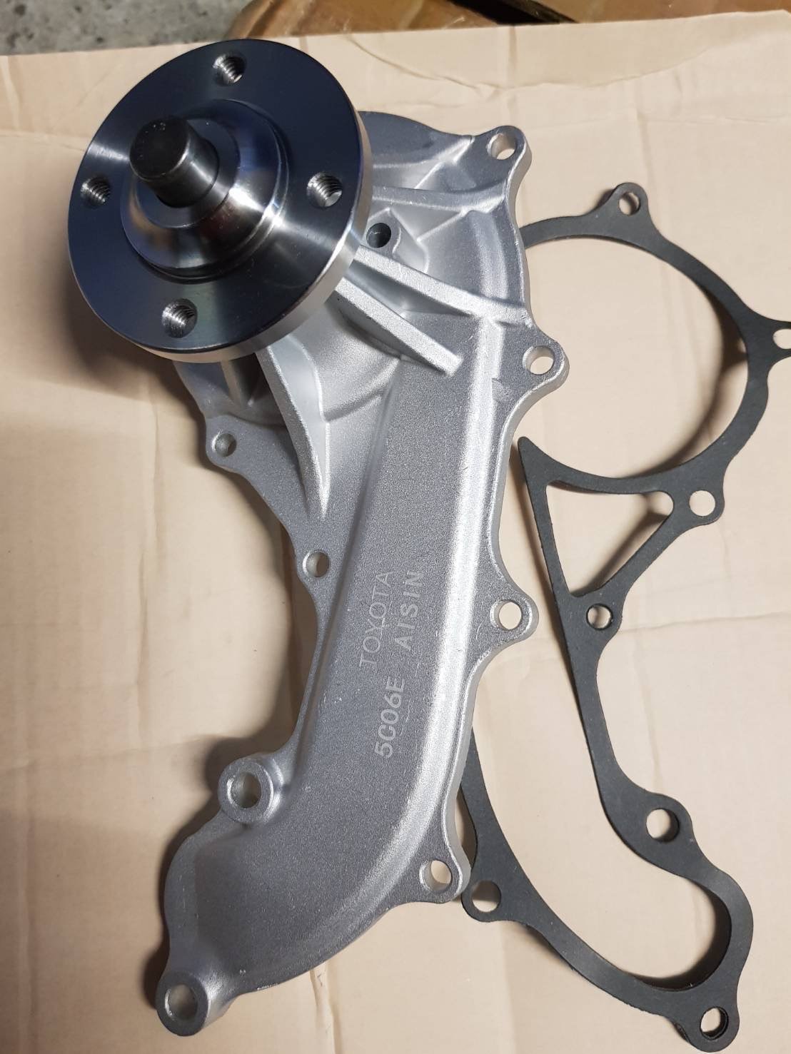 ปั้มน้ำ TT VIGO,REVO เบนซิน. ปะเกนหนัง.   แบบแท้