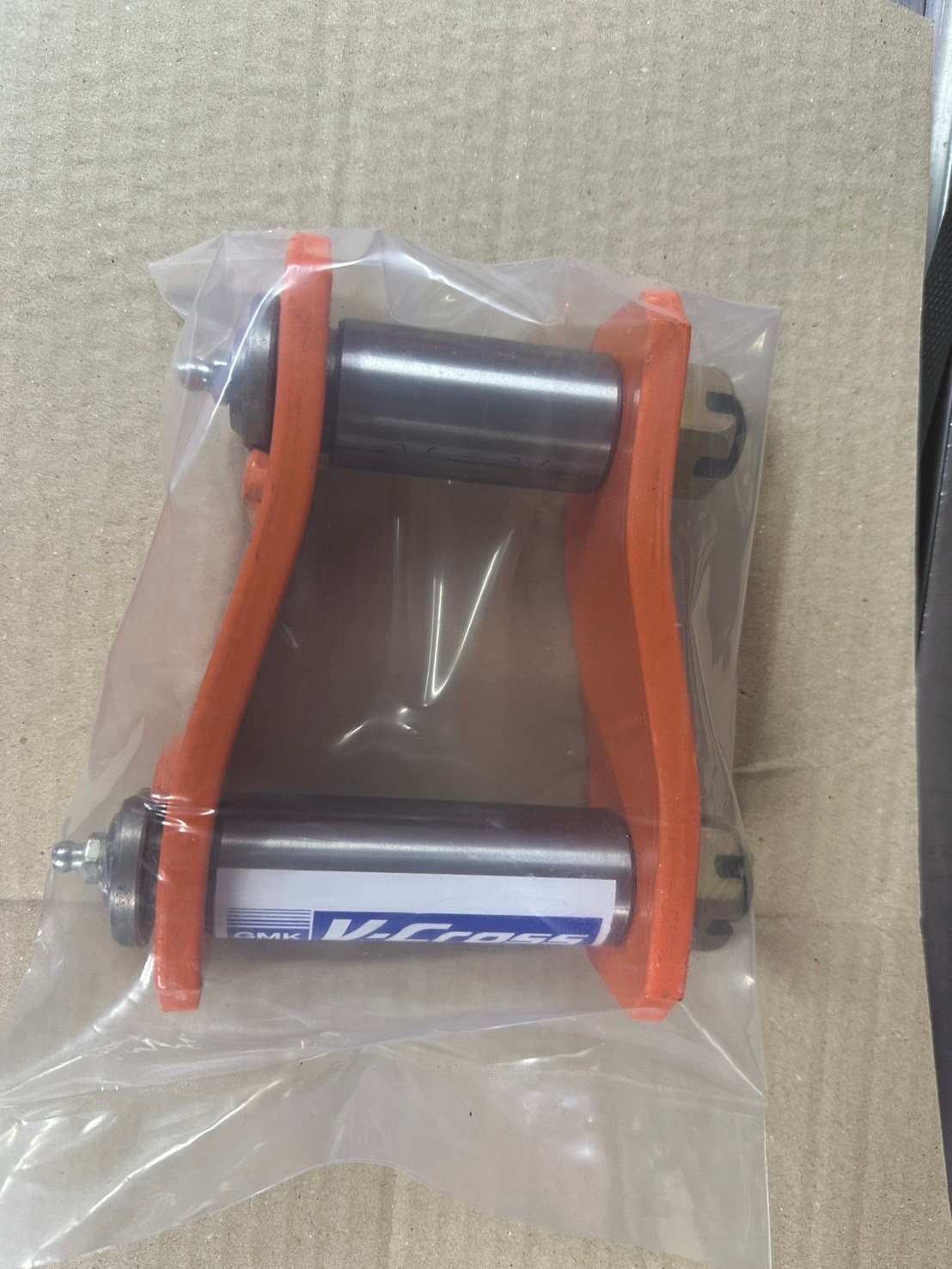 โตงเตงบู้ชเหล็ก  IS D-max. v-cross 6”